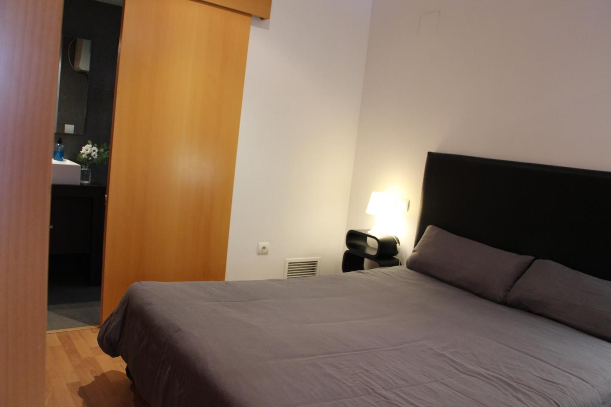 Apartamentos La Pergola Castellon Castellón de la Plana Szoba fotó